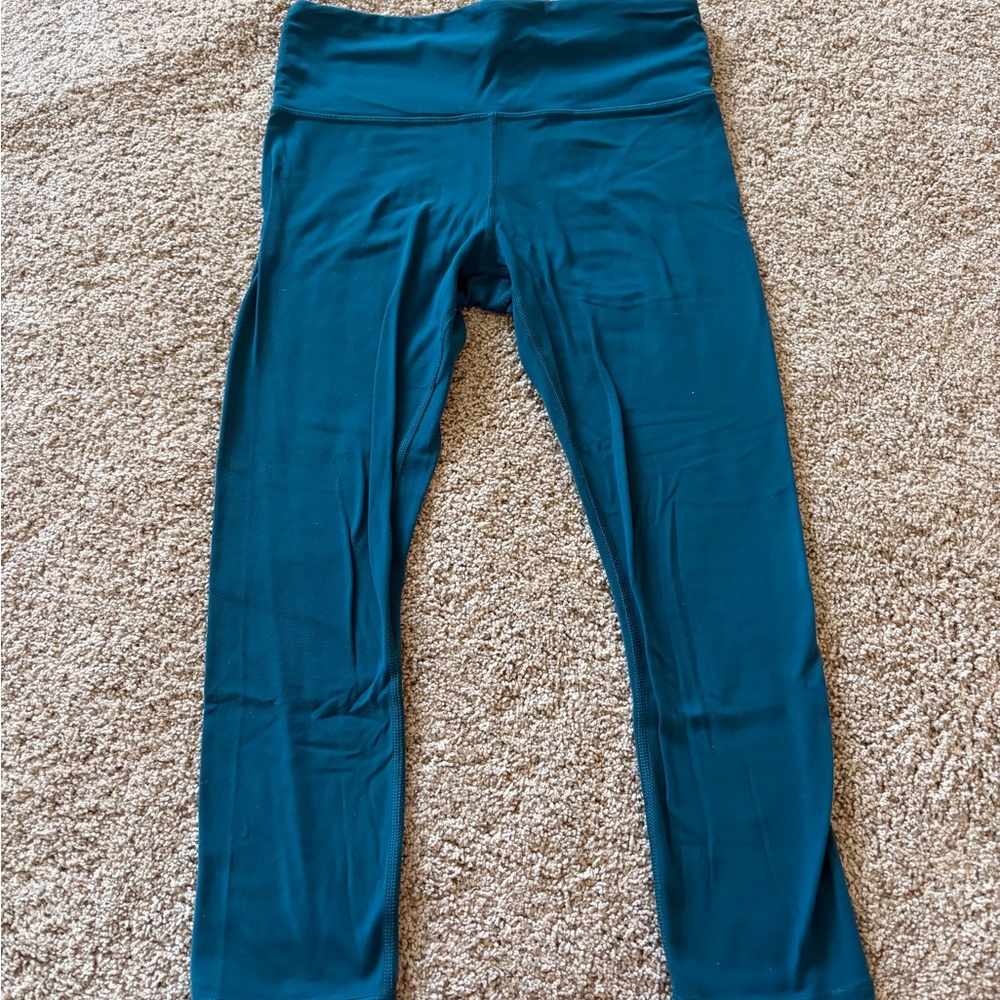 Athleta Capri Elation Leggings